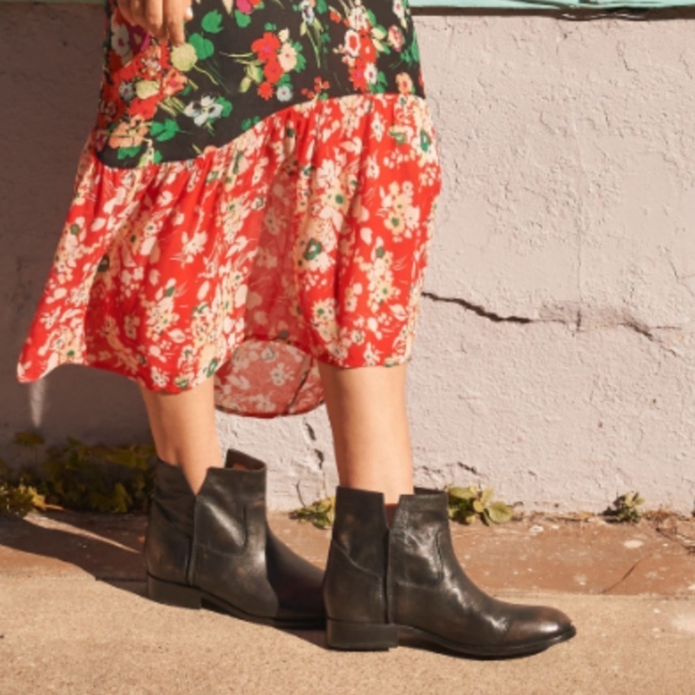 Frye MELISSA Slouchy Black Leather Pull On Rounded Toe Western Ankle Boots 8.5